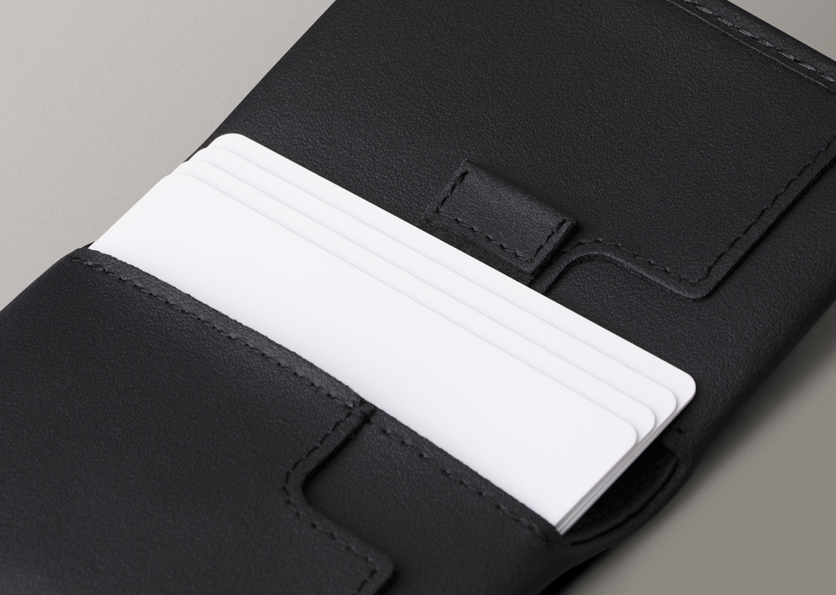 Slim Sleeve – INNOVERA™エディション | ミニマルな二つ折り財布