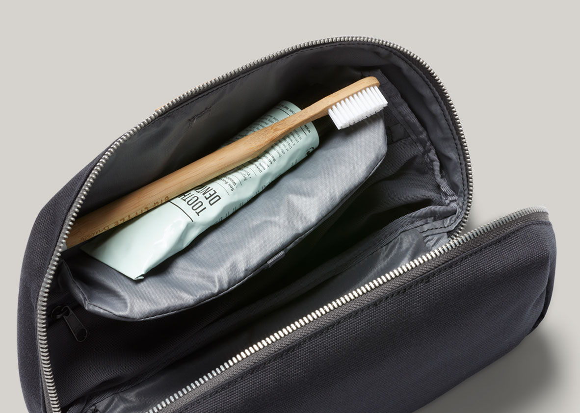 Toiletry Kit Plus | 大きめサイズのトラベルポーチ | ベルロイ