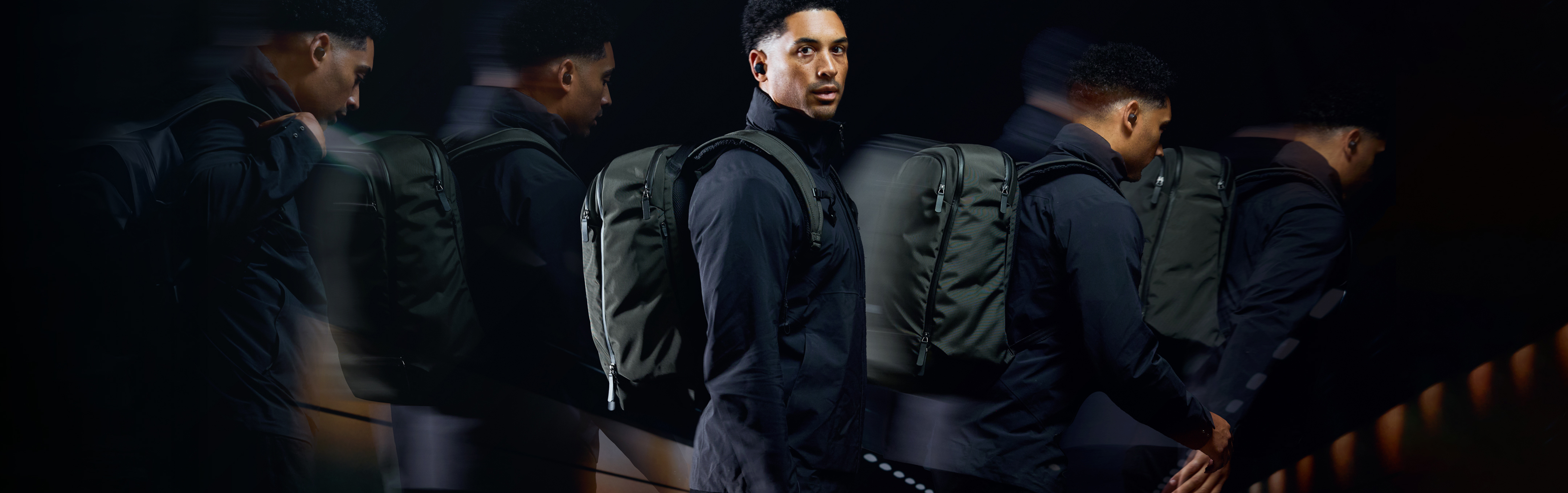 定7.4万 美品 ベルロイ 上位モデル Transit Plus 38Lネイビー Bellroy Transit Backpack Plus 38L Review | Pack Hacker