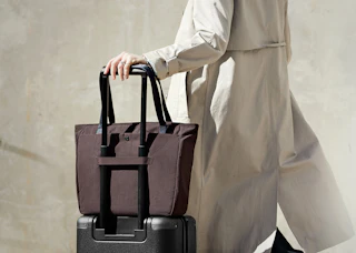 Tokyo Wonder Tote | Organized Work Tote Bag, Laptop Sleeve | Bellroy