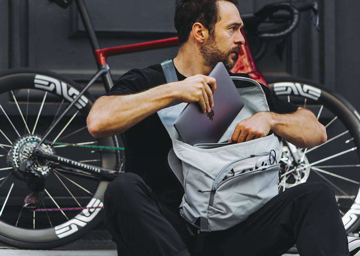 Venture Messenger | 自転車通勤用メッセンジャーバッグ | ベルロイ
