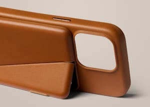 Bellroy released its own premium leather iPhone case + magnetic wallet to  rival Apple's MagSafe accessories - Yanko Design